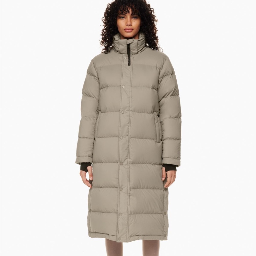 Aritzia Super Puff Long